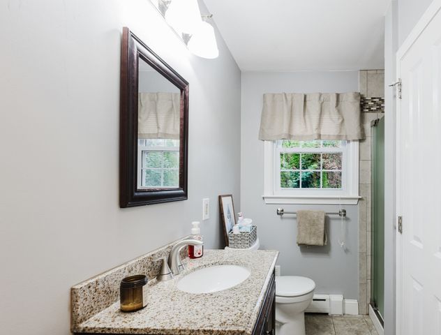 29 Evergreen St, Fairhaven, MA 02719