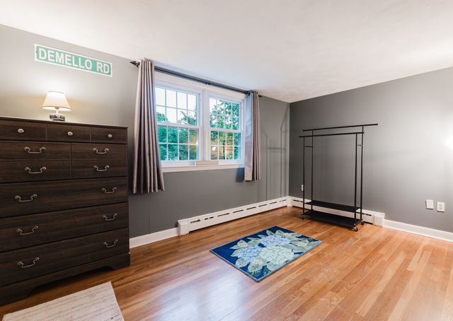 29 Evergreen St, Fairhaven, MA 02719