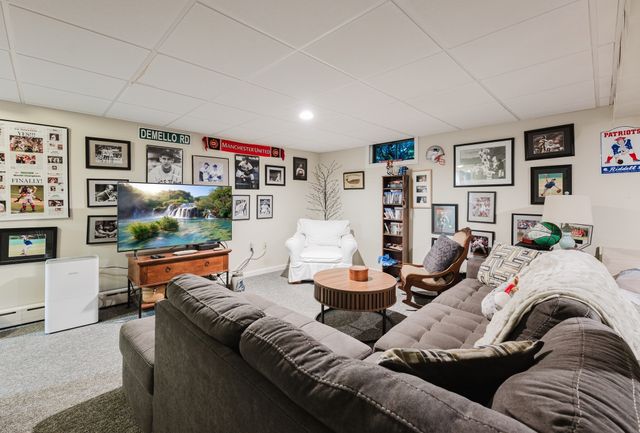 29 Evergreen St, Fairhaven, MA 02719
