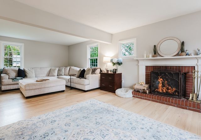 29 Evergreen St, Fairhaven, MA 02719