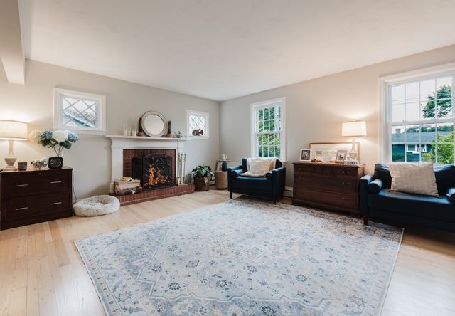 29 Evergreen St, Fairhaven, MA 02719