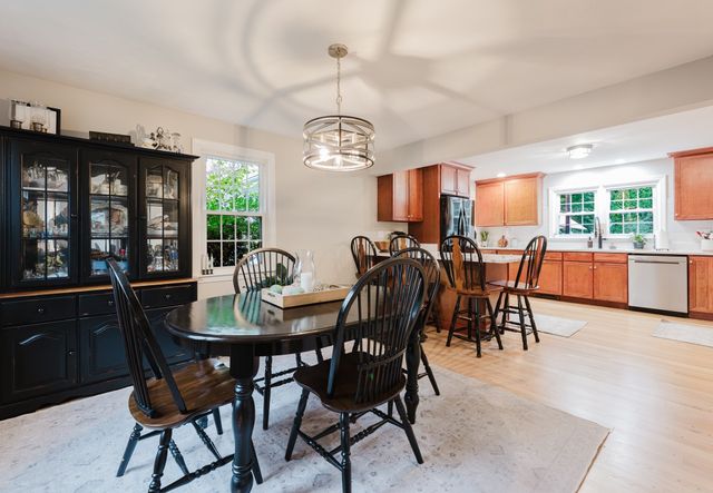 29 Evergreen St, Fairhaven, MA 02719