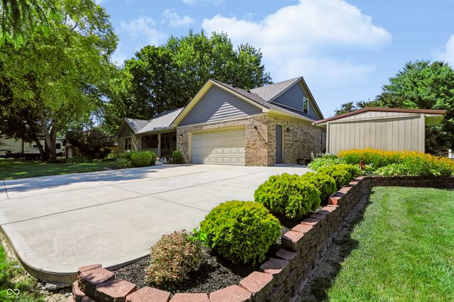 3290 W Sunset Drive S, Greenfield, IN 46140