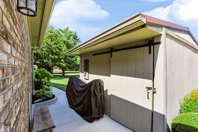 3290 W Sunset Drive S, Greenfield, IN 46140
