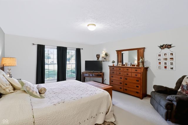 3290 W Sunset Drive S, Greenfield, IN 46140