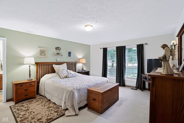 3290 W Sunset Drive S, Greenfield, IN 46140
