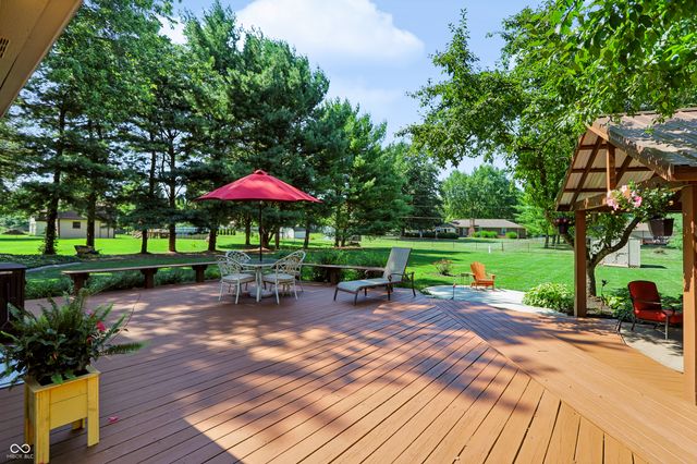 3290 W Sunset Drive S, Greenfield, IN 46140