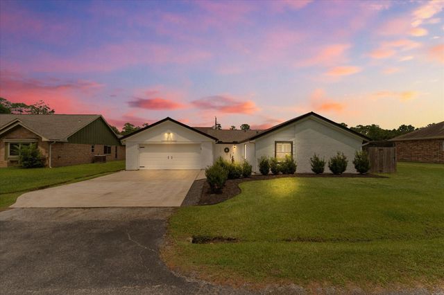 110 Dozent Lane, Baytown, TX 77521