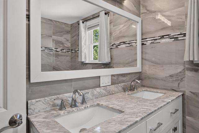 7 Sandy Hill Lane Unit A, Provincetown, MA 02657