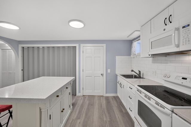 7 Sandy Hill Lane Unit A, Provincetown, MA 02657