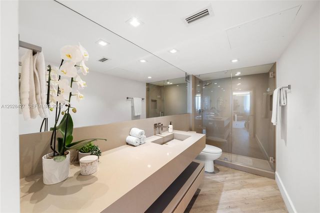 2301 Collins Avenue 1432, Miami Beach, FL 33139