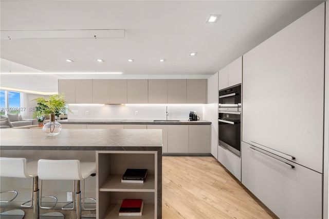 2301 Collins Avenue 1432, Miami Beach, FL 33139