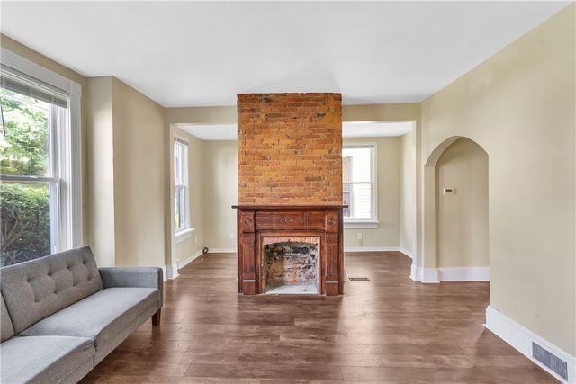 54 First St, North Irwin, PA 15642