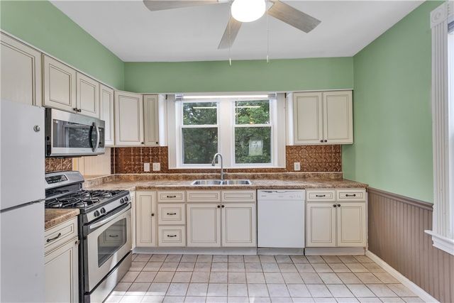 54 First St, North Irwin, PA 15642