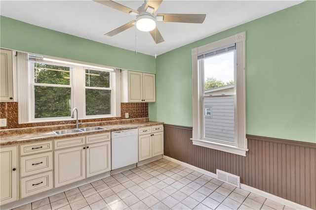 54 First St, North Irwin, PA 15642