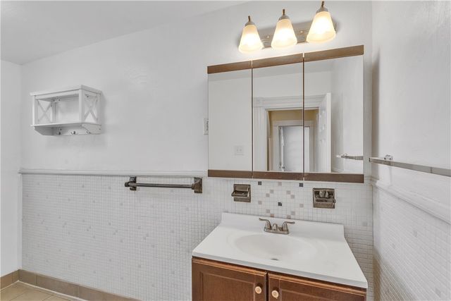 54 First St, North Irwin, PA 15642