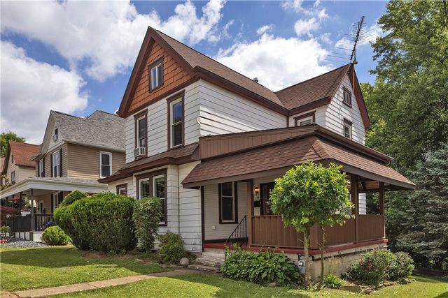 54 First St, North Irwin, PA 15642