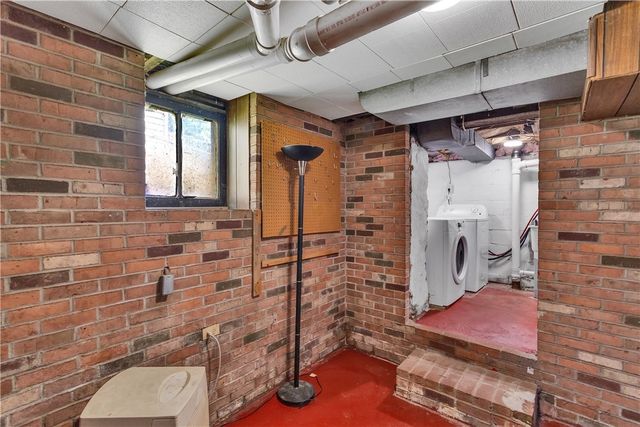 54 First St, North Irwin, PA 15642