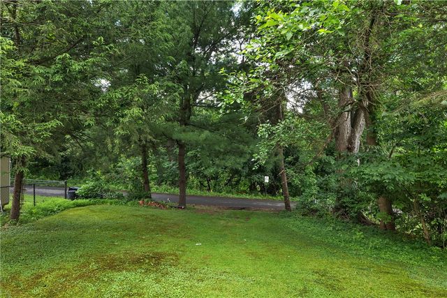 54 First St, North Irwin, PA 15642