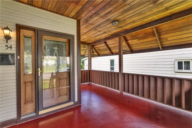 54 First St, North Irwin, PA 15642