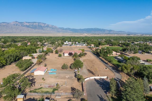 420 Pueblito Road, Corrales, NM 87048