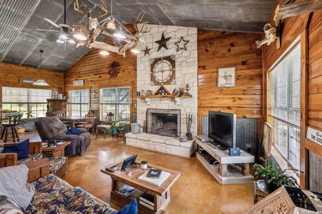 718 county road 466, Castroville, TX 78009