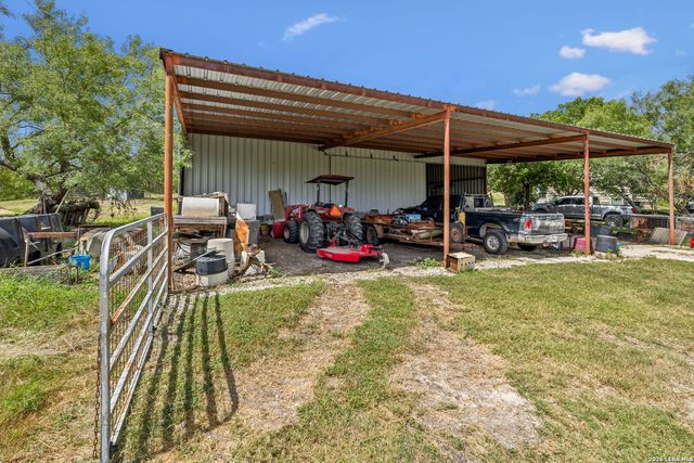 718 county road 466, Castroville, TX 78009