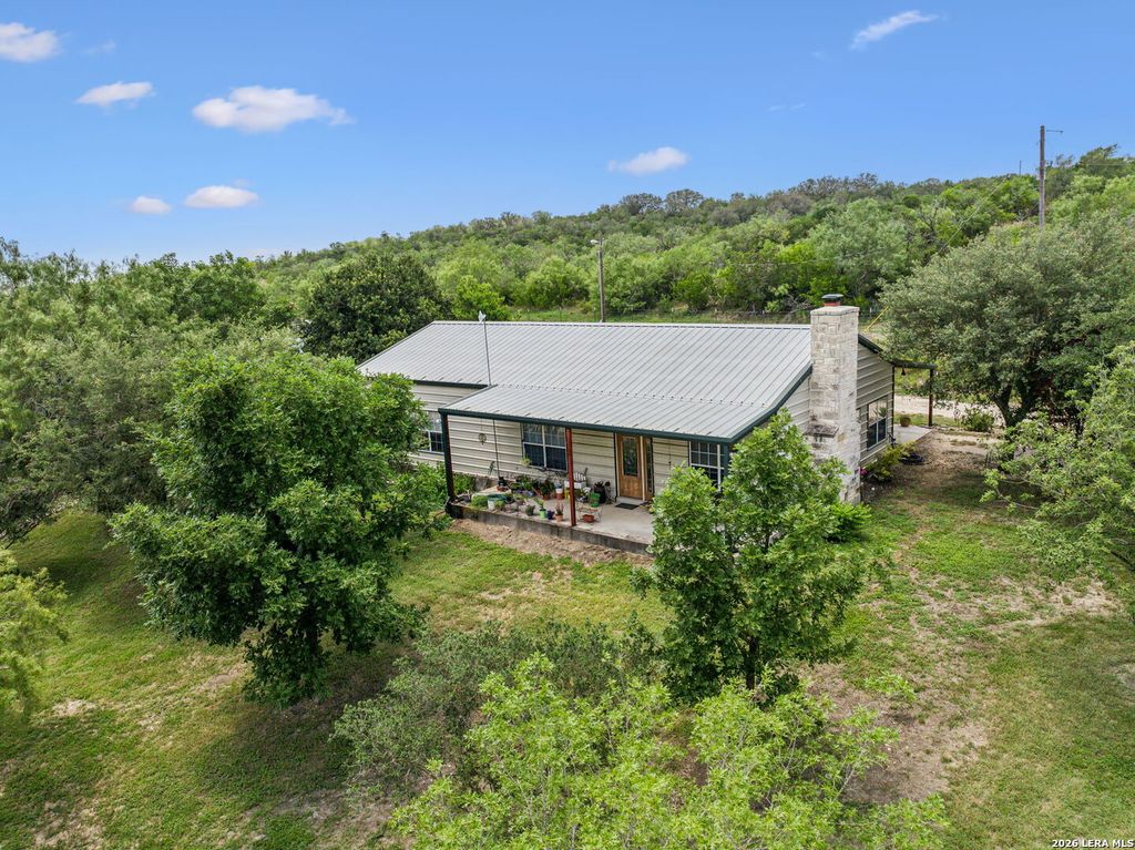 718 county road 466, Castroville, TX 78009