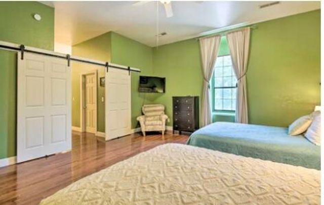 2001 N Broadway Avenue, Springfield, MO 65803