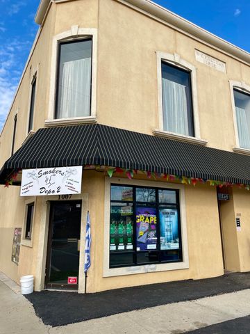 2001 N Broadway Avenue, Springfield, MO 65803