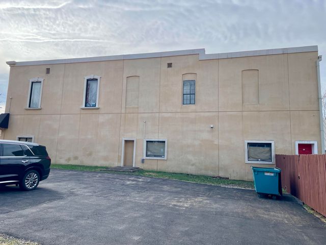 2001 N Broadway Avenue, Springfield, MO 65803