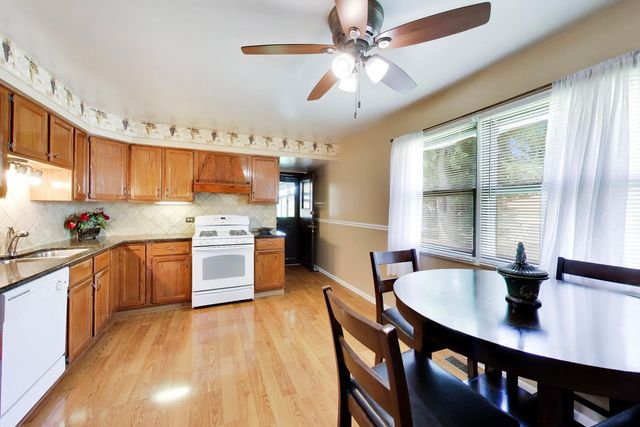 7420 Gladiola Avenue, Hanover Park, IL 60133