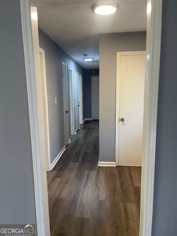 1233 Woodland Court SE, Conyers, GA 30013