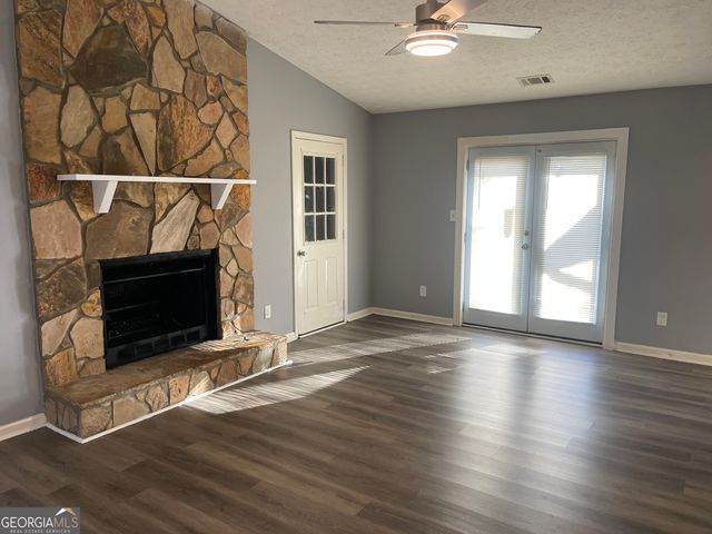 1233 Woodland Court SE, Conyers, GA 30013