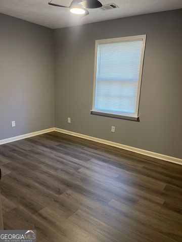 1233 Woodland Court SE, Conyers, GA 30013