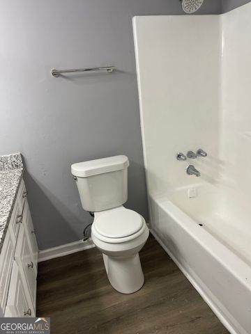 1233 Woodland Court SE, Conyers, GA 30013