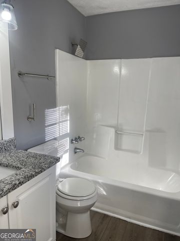 1233 Woodland Court SE, Conyers, GA 30013