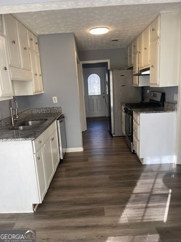 1233 Woodland Court SE, Conyers, GA 30013