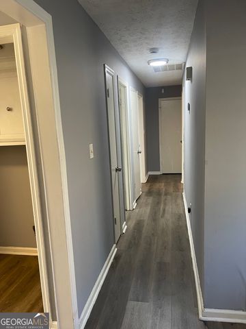 1233 Woodland Court SE, Conyers, GA 30013