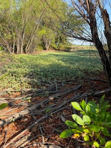 7720 County Road 1135, Leonard, TX 75452