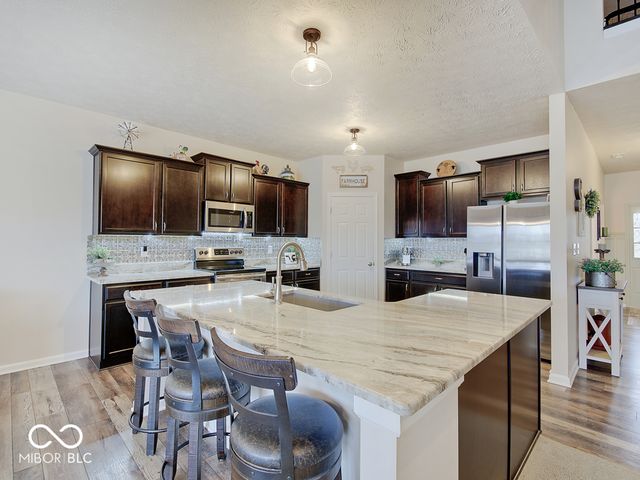 6911 W Rosewood Drive, Mccordsville, IN 46055