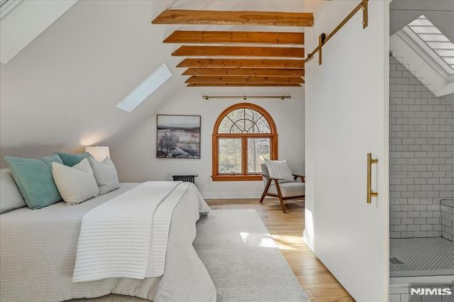 82 Essex Avenue, Glen Ridge, NJ 07028