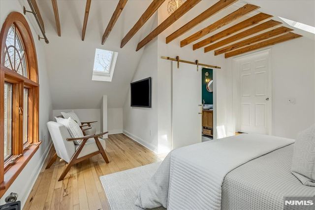 82 Essex Avenue, Glen Ridge, NJ 07028