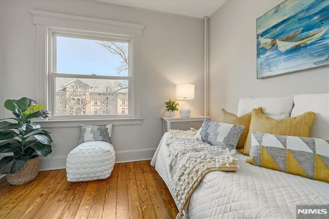 82 Essex Avenue, Glen Ridge, NJ 07028