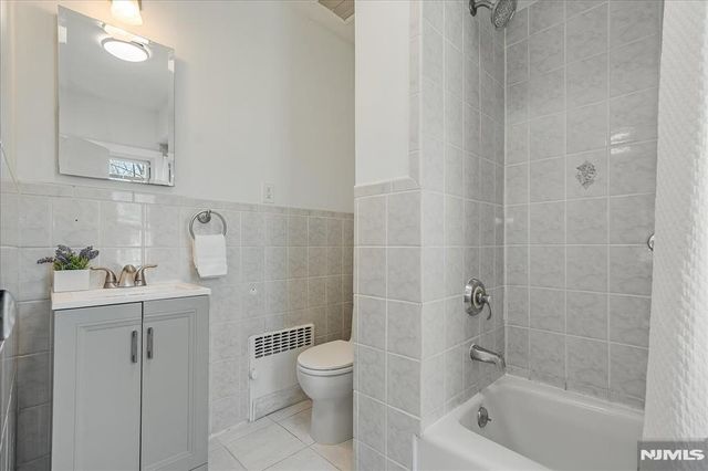 82 Essex Avenue, Glen Ridge, NJ 07028