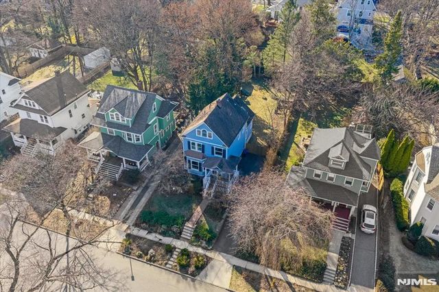 82 Essex Avenue, Glen Ridge, NJ 07028