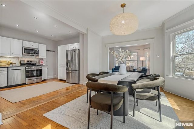 82 Essex Avenue, Glen Ridge, NJ 07028