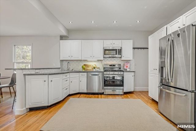 82 Essex Avenue, Glen Ridge, NJ 07028