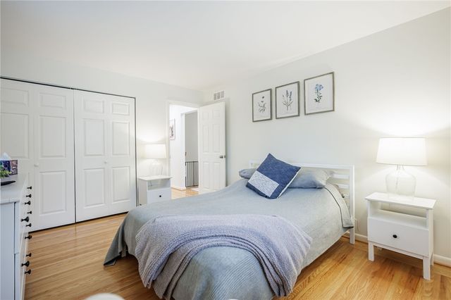 2 Park Bluff Way, Pittsford, NY 14534