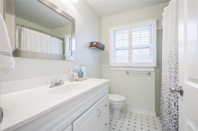 2 Park Bluff Way, Pittsford, NY 14534